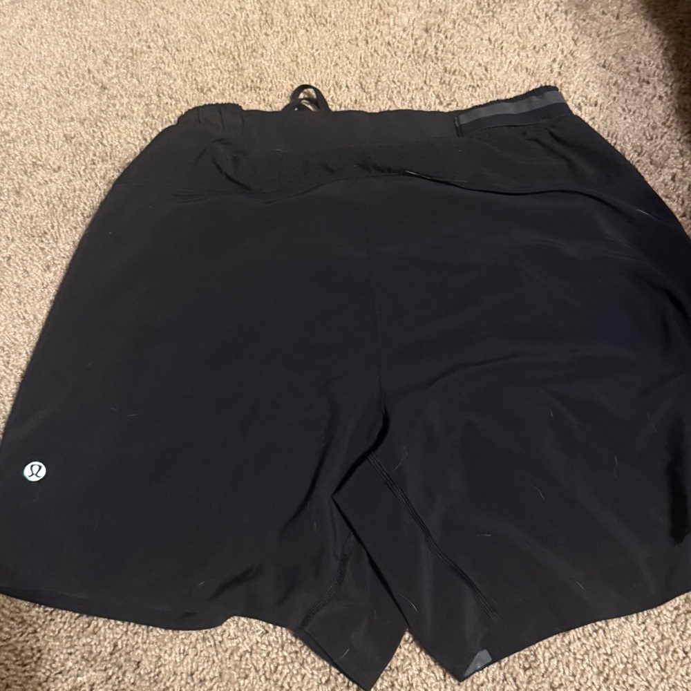 AMAZING CONDITION lululemon athletica Men's Black Lined Shorts